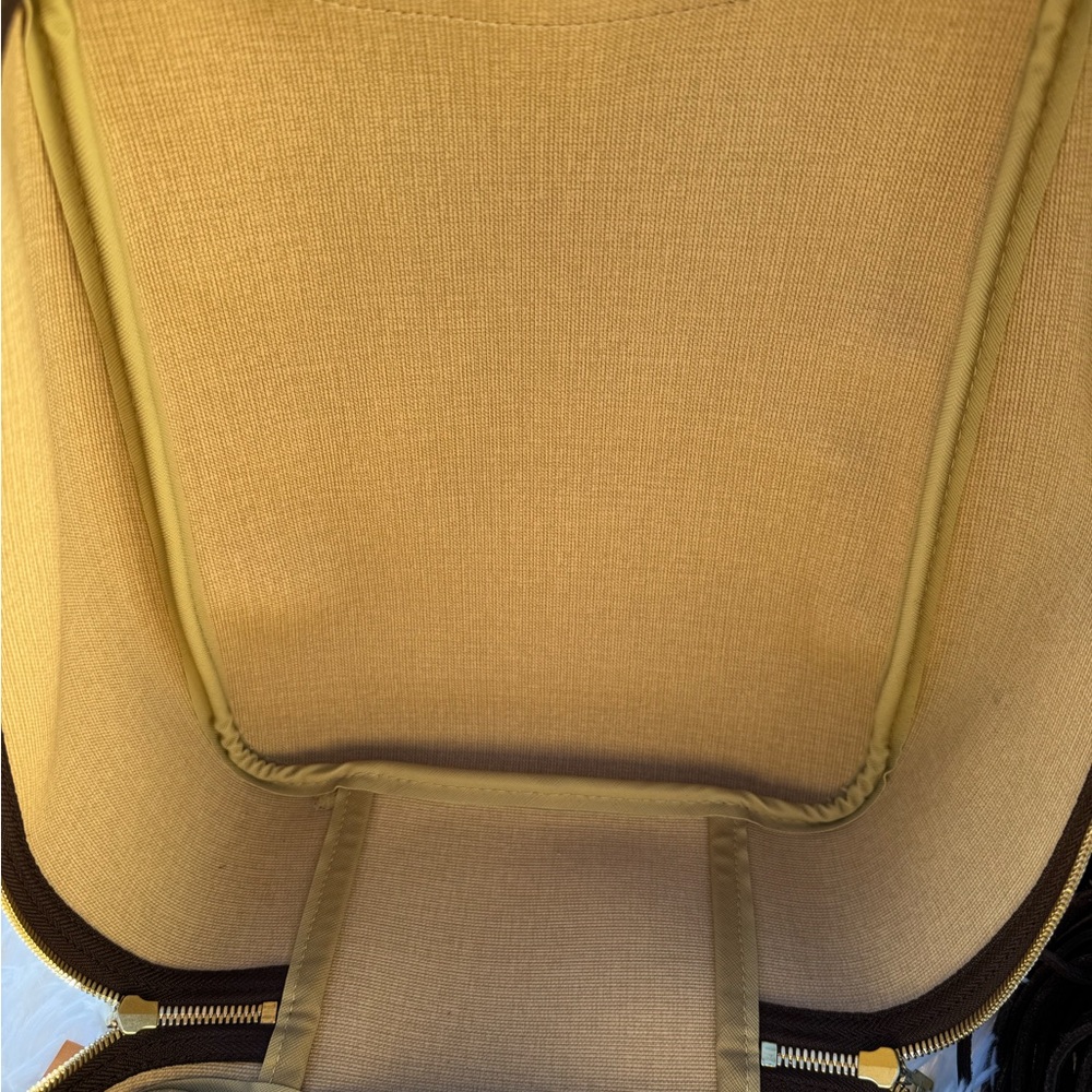 Louis Vuitton Excursion Monogram - Picture 8 of 13